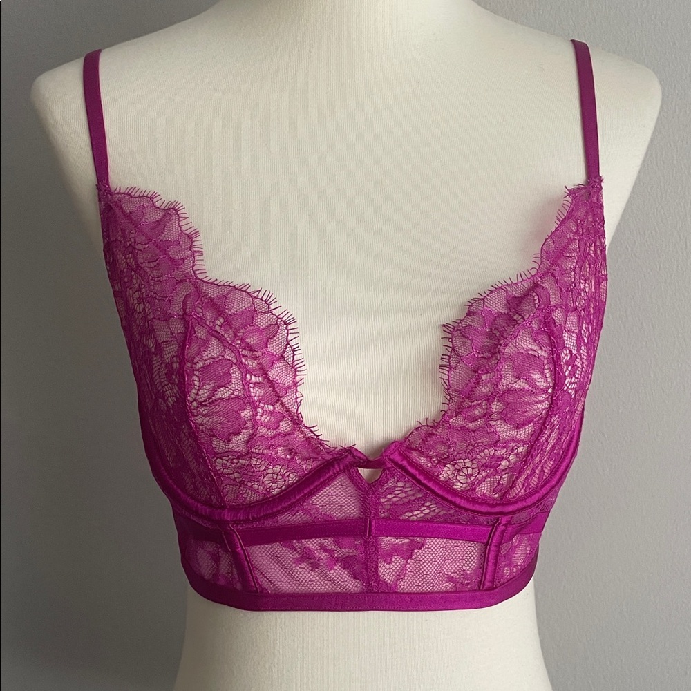 Victoria's Secret Very Sexy Sheer Long Line Unlined Chantilly Bra 34C Berry Pink